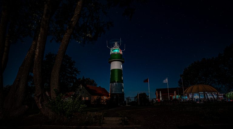 Kiel Bülk Strande Leuchtturm bei Nacht