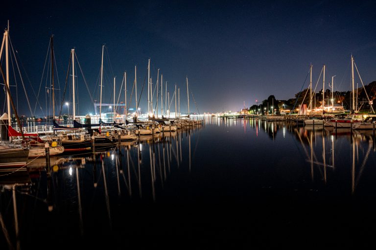 Kiel Reventloubrücke Segelboote